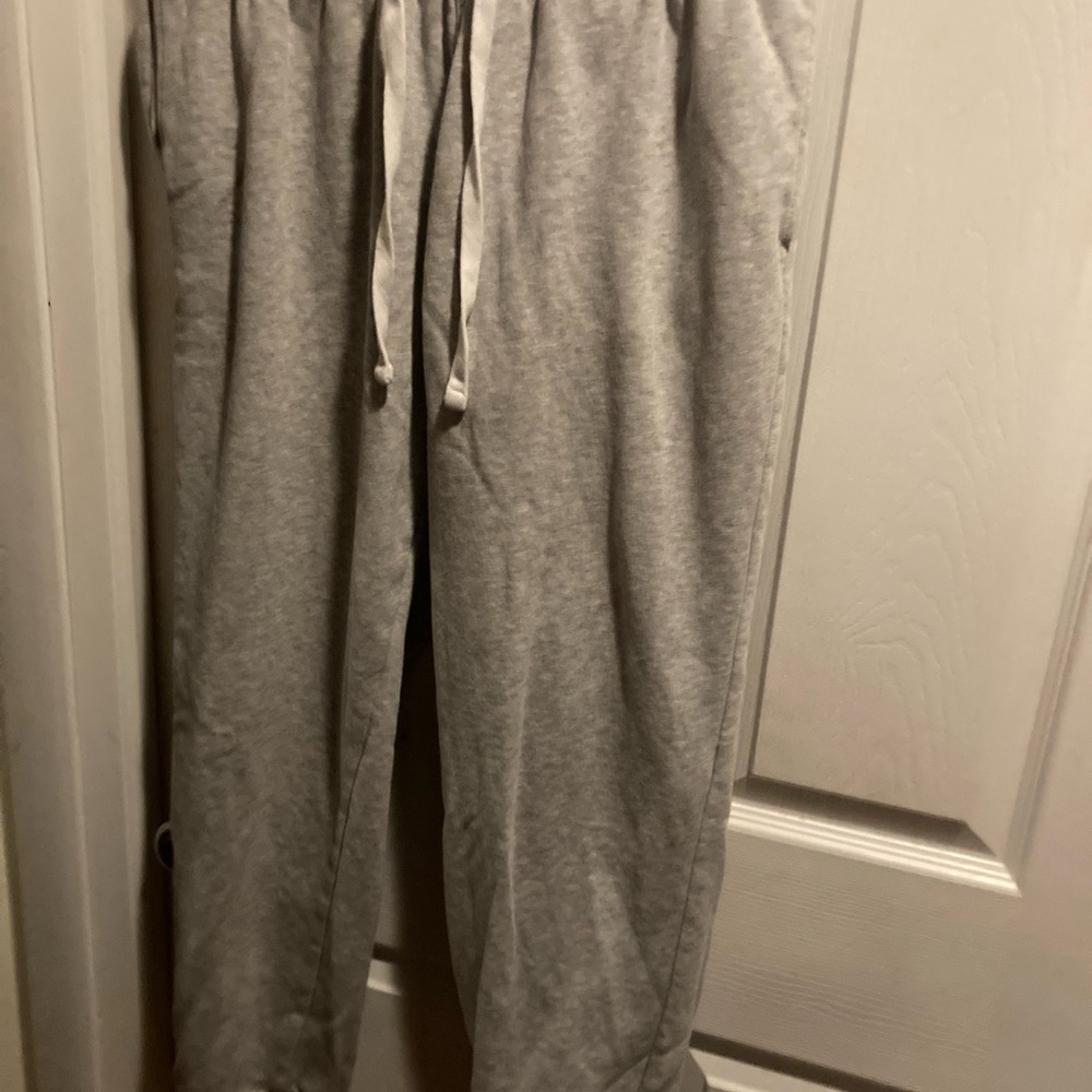 Like New Mens Size Large H&M  grey Sweatpants Jogger bottoms